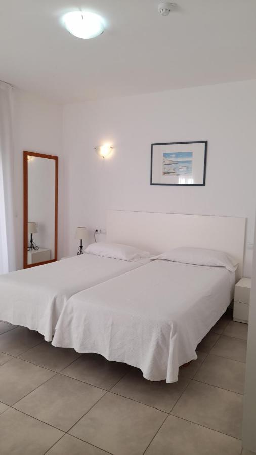 Sal Mar Suites Santa Eularia des Riu Eksteriør bilde